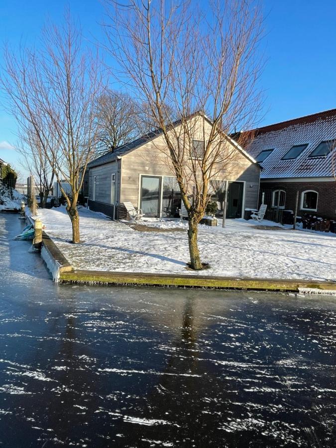 Mooi Vakantiehuis Prachtig Gelegen Aan Het Water Rijpwetering Ngoại thất bức ảnh