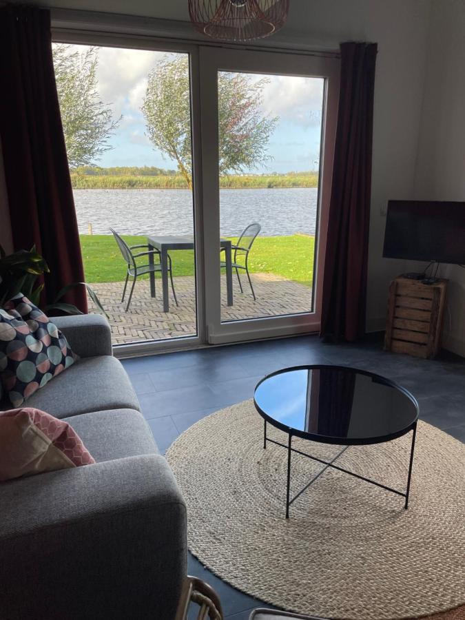 Mooi Vakantiehuis Prachtig Gelegen Aan Het Water Rijpwetering Ngoại thất bức ảnh